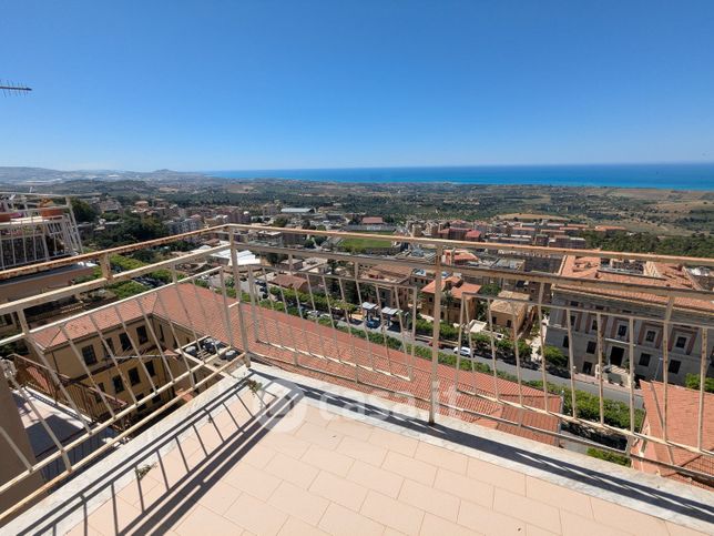 Appartamento in residenziale in Via Lauricella 9