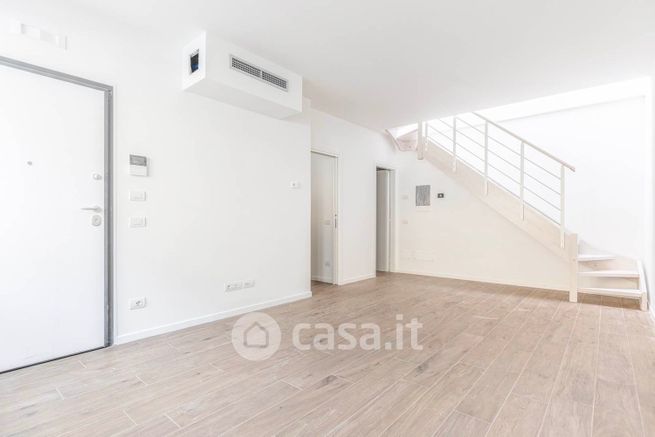 Casa indipendente in residenziale in 