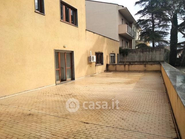 Appartamento in residenziale in Viale Cesare Battisti