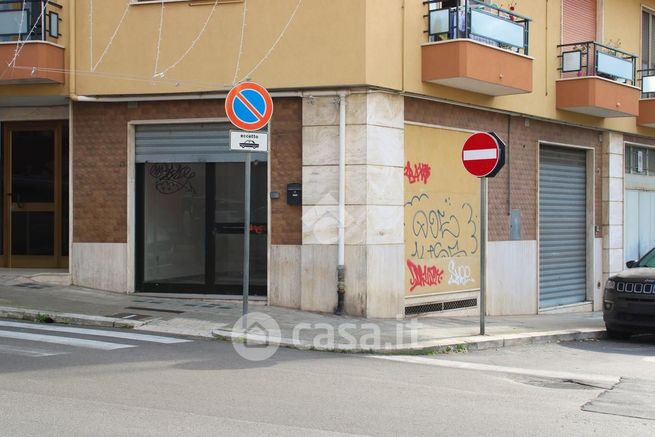 Ufficio in commerciale in Via Noci 17