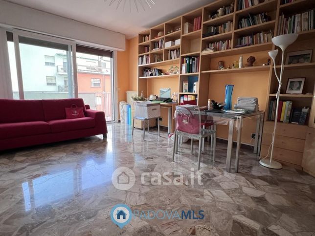 Appartamento in residenziale in Via Tommaso Temanza