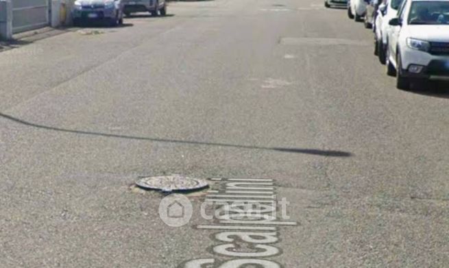 Capannone in commerciale in Via degli Scalpellini 24