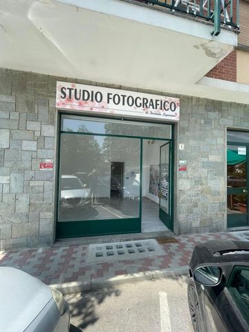 Attivitã /licenza (con o senza mura) in commerciale in Via Gorizia 1