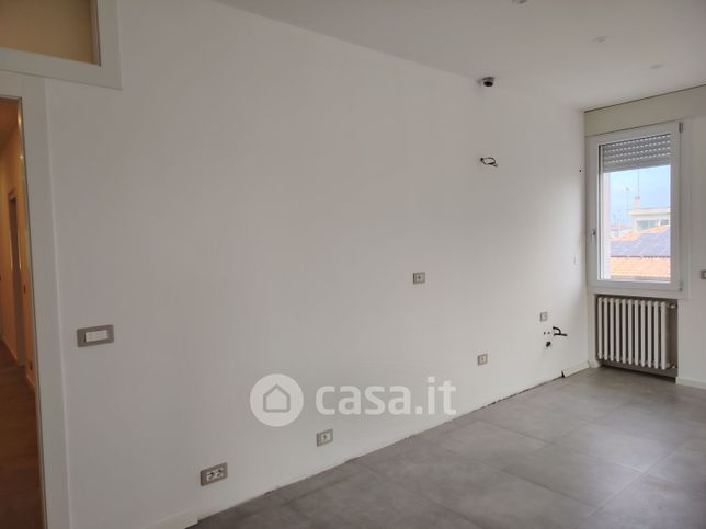 Appartamento in residenziale in Strada di Soave