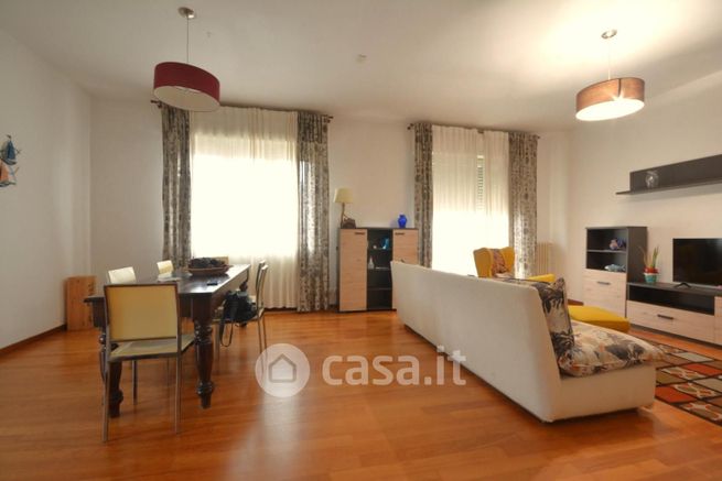 Appartamento in residenziale in Via Mazzarosa 55100