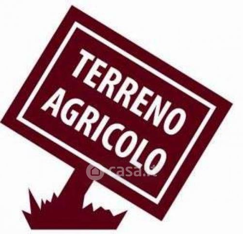 Terreno agricolo in commerciale in 