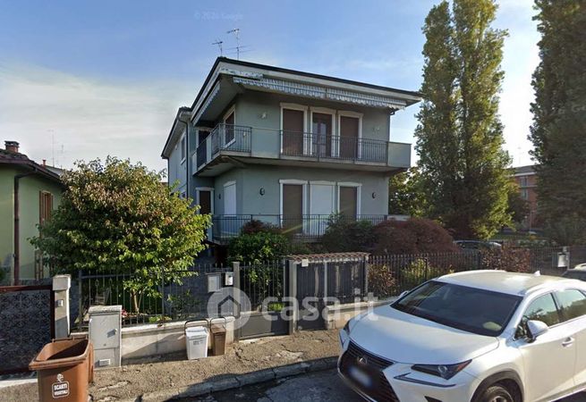 Ufficio in commerciale in Via Odoardo Ferragni 16