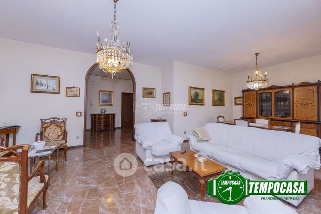 Appartamento in residenziale in Via Egidio Gorra 32