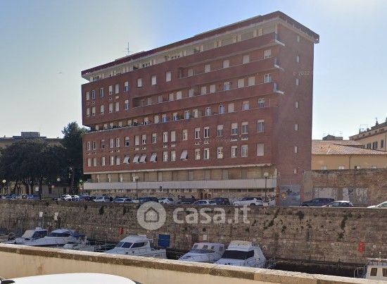 Ufficio in commerciale in Scali Manzoni 43