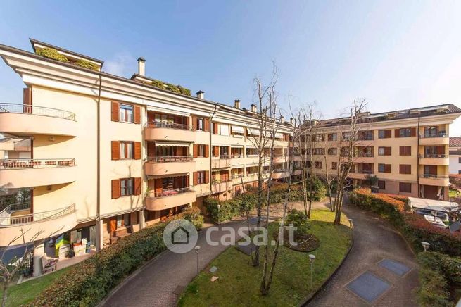 Appartamento in residenziale in Via Eliseo Vismara 60