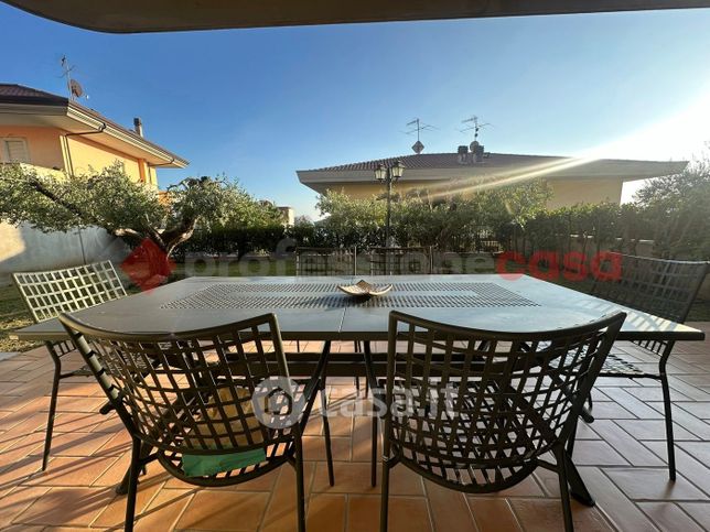 Villa in residenziale in Via Remigio Paone