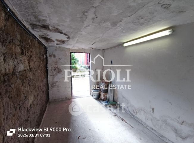Box/posto auto in residenziale in Via Gualtiero Castellini 33