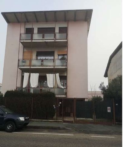 Appartamento in residenziale in Via Varese 100