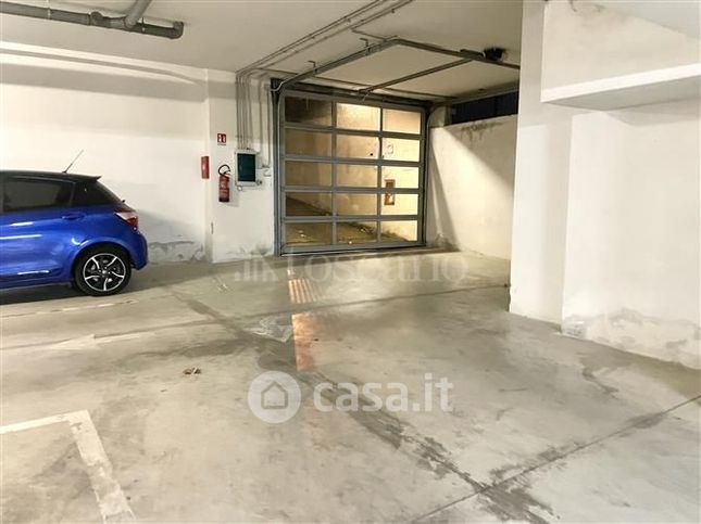 Garage/posto auto in residenziale in Via Fiume