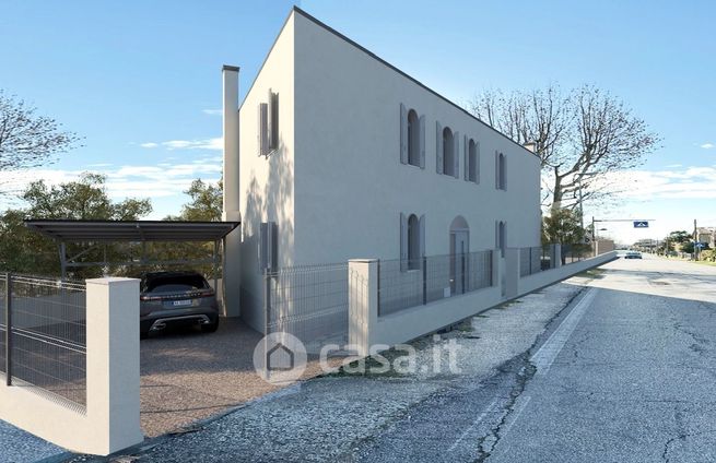 Casa indipendente in residenziale in Via Argine Sinistro