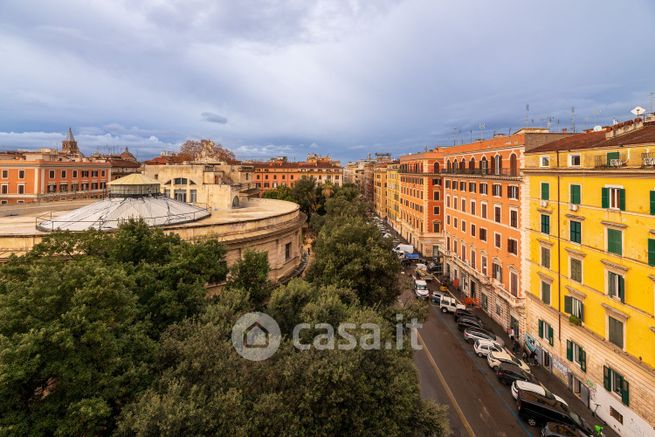 Attico/mansarda in residenziale in Via Filippo Turati 68