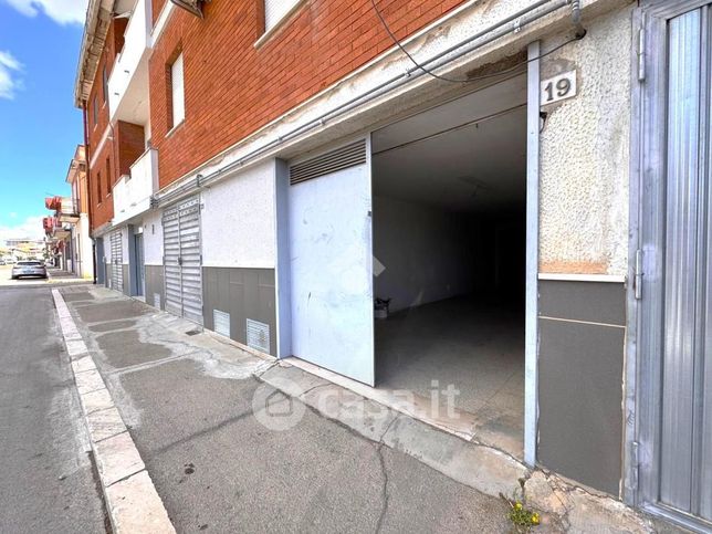 Capannone in commerciale in Via C. Terranova 19