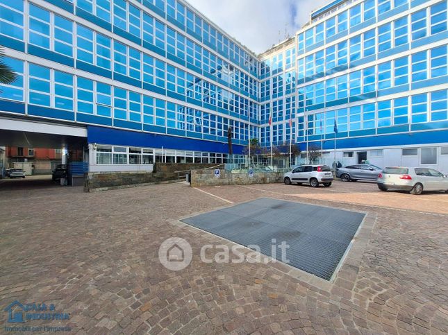 Ufficio in commerciale in Via Gaudenzio Fantoli