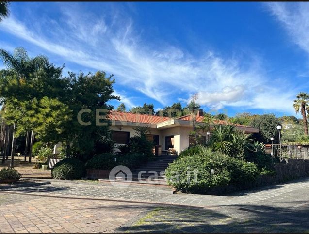 Villa in residenziale in 