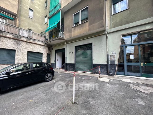 Garage/posto auto in residenziale in Via Fereggiano 143 r