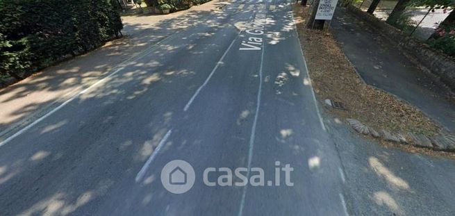 Capannone in commerciale in Via Giovanni Rinaldi 11