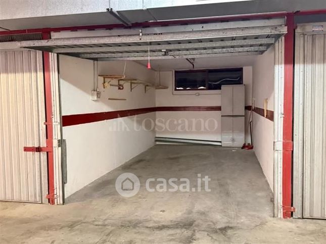 Box/posto auto in residenziale in Via Ugo Ojetti