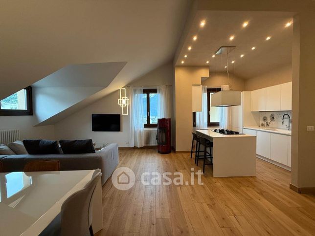Appartamento in residenziale in Via Paolo Bossi 33 c