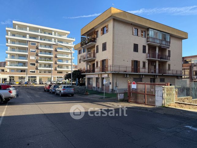 Box/posto auto in residenziale in Via Augusto Gargana 35