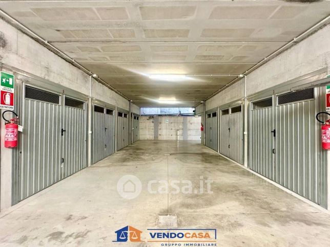 Box/posto auto in residenziale in Via dei Fei