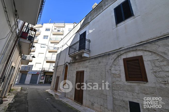Casa indipendente in residenziale in Via Comandante Gulli