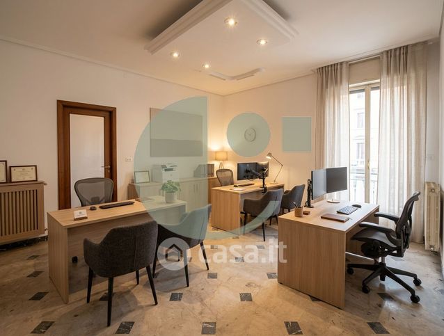 Ufficio in commerciale in Via Giacomo Matteotti 5