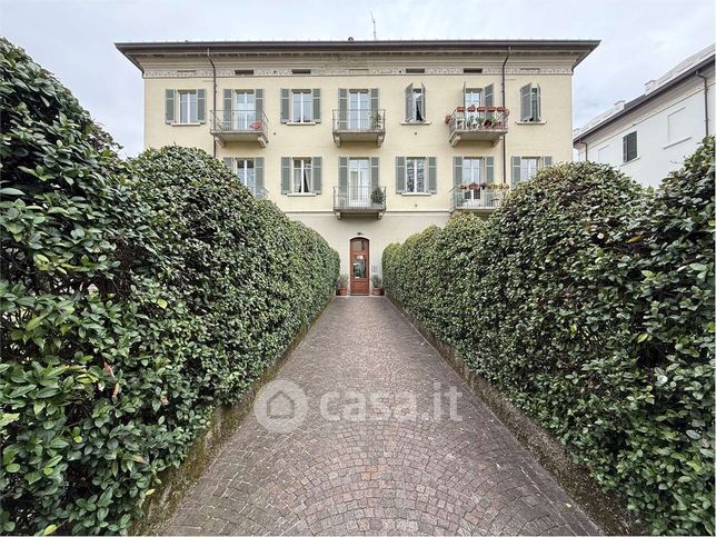 Appartamento in residenziale in Via Francesco Petrarca 5
