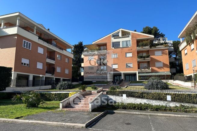 Appartamento in residenziale in Via Cassia 1716 --/A