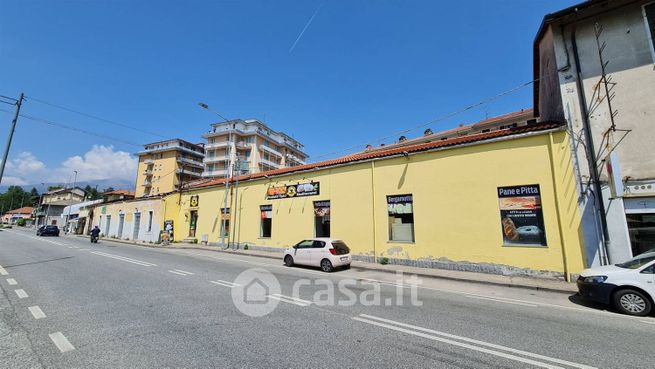 Capannone in commerciale in Via Milano 51