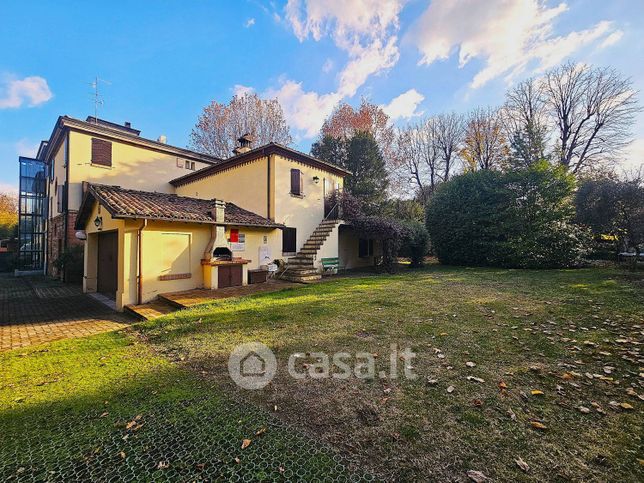 Villa in residenziale in Via G. Marconi