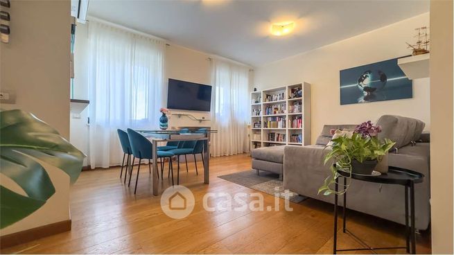 Appartamento in residenziale in Via San Saturnino