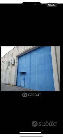 Capannone in commerciale in Via Tommaso Caruto 1
