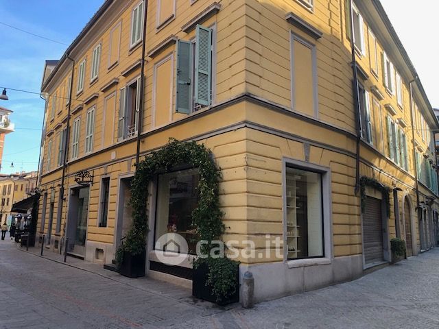 Appartamento in residenziale in Via Albuzzi