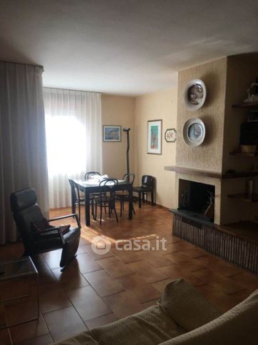 Appartamento in residenziale in Viale Ancona 10