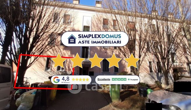 Villa in residenziale in Via Vecchia per Solaro