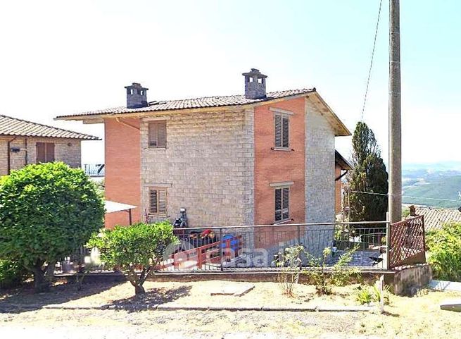 Villa in residenziale in Via IV Novembre 4