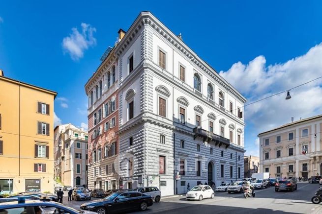 Appartamento in residenziale in Via Quattro Novembre 152