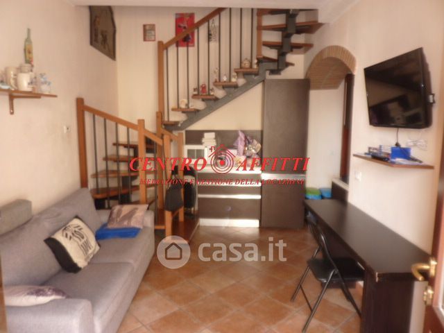 Casa indipendente in residenziale in Via Roma 86