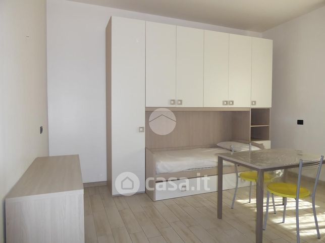 Appartamento in residenziale in Via Pozzone 2