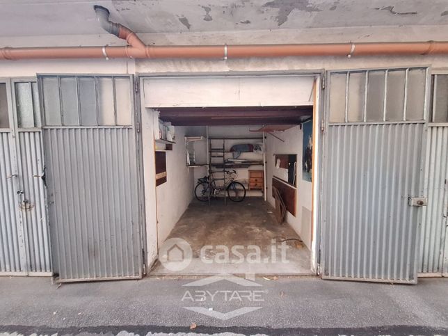 Box/posto auto in residenziale in Via Fenestrelle 90