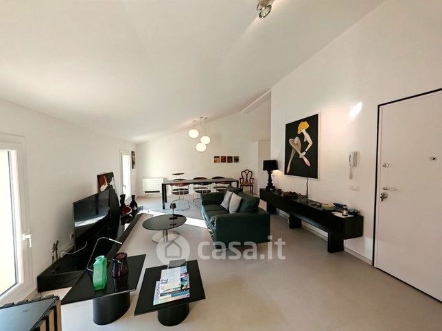 Attico/mansarda in residenziale in Via Giacomo Matteotti