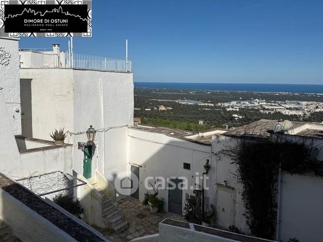 Casa indipendente in residenziale in 