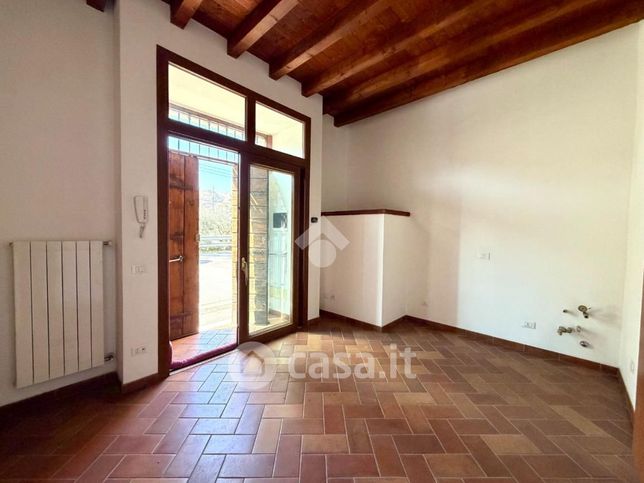 Appartamento in residenziale in Via Gerolamo Sangervasio 145
