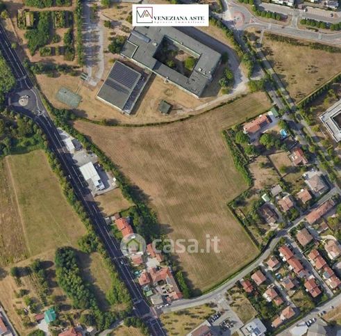 Terreno edificabile in residenziale in Strada delle Zecchette 2
