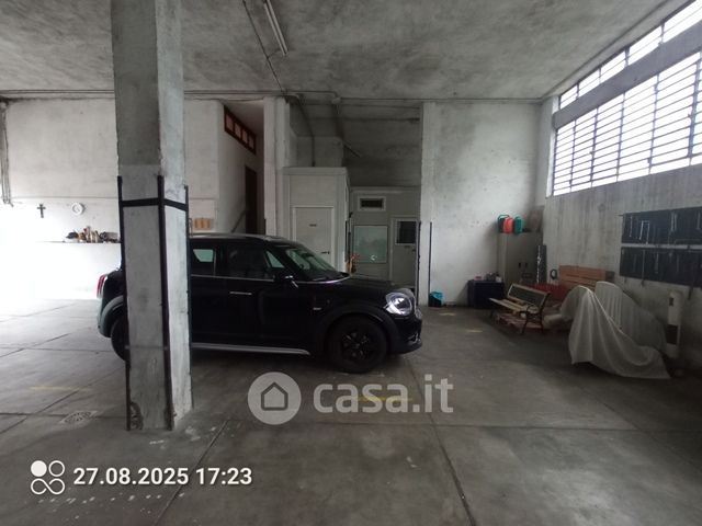 Capannone in commerciale in Via dei Pianotti